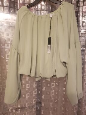 ( Gianni bini) Light Sage Peasant Blouse - Women Tops SIZE S